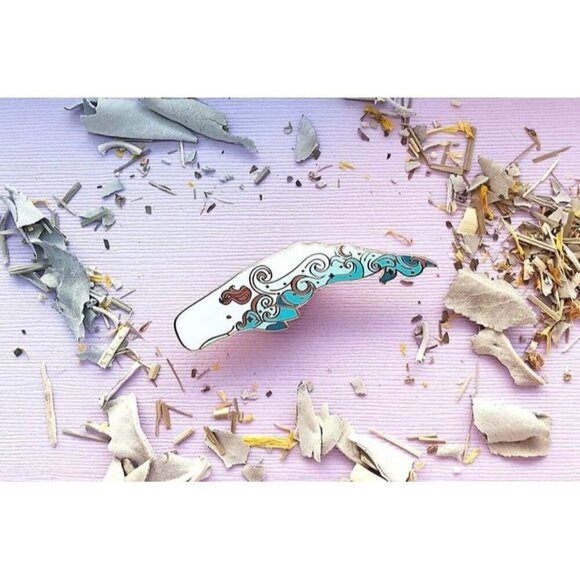 Waves Whale Pin - Gold Plated Sea Life & Nature Jewelry - Ocean Brooch - Picture 8 of 10